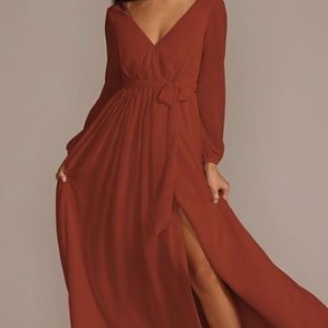Long sleeve dress with sleeves and slit